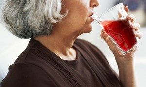 Getty_H_110410_ElderlyWomanDrinkingWater